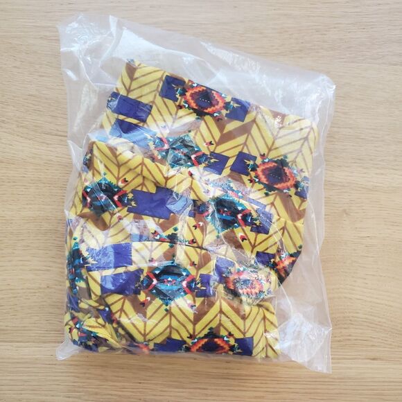 NEW LuLaRoe Yellow Geometric Leggings - Picture 6 of 9